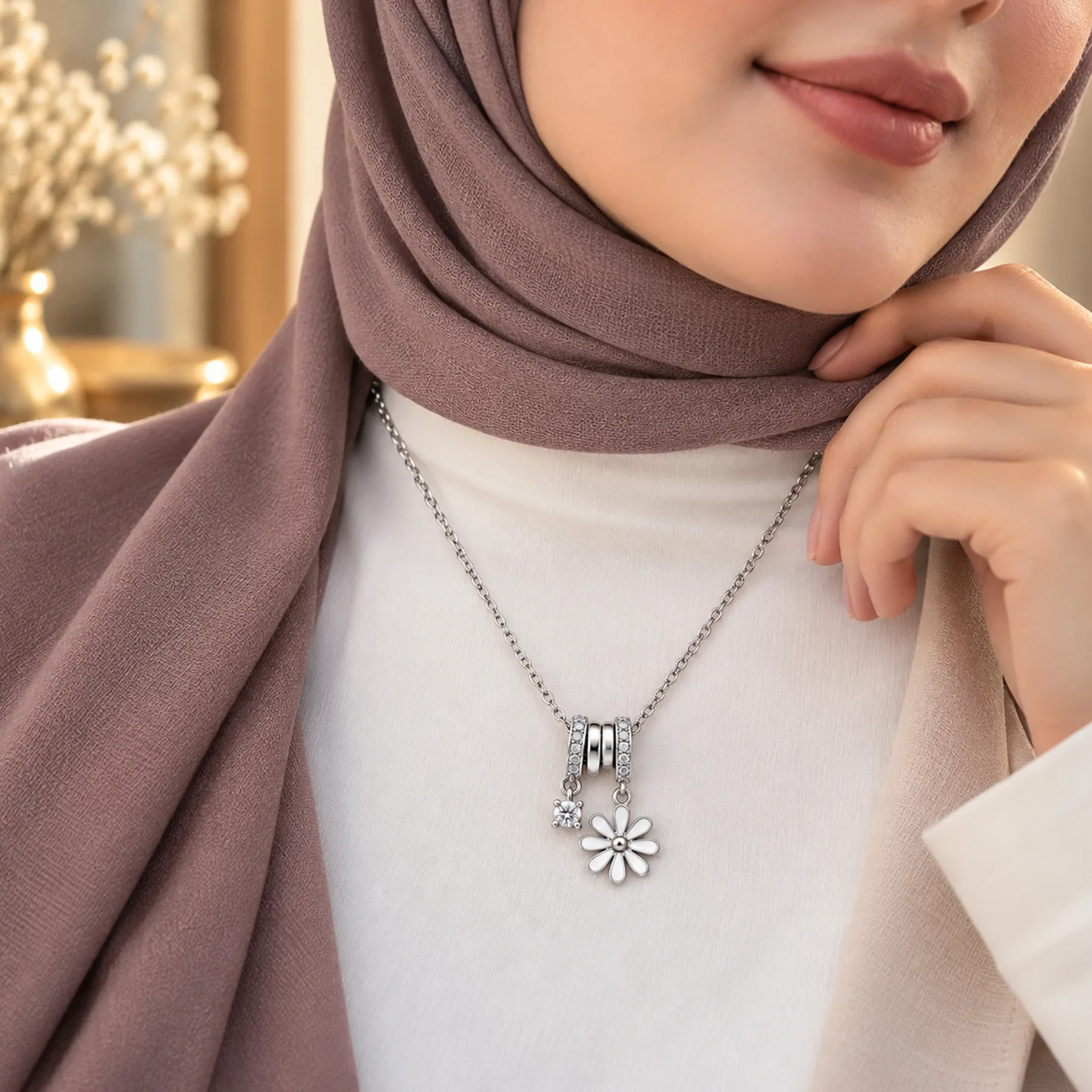 گردنبند دخترانه مدل گل کد TR600134